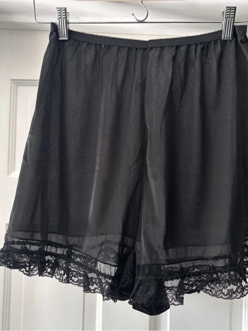 Vintage 60s Black Lace Trim Tap Pants Pettipants Slip Shorts Size 7 Large - Picture 2 of 10